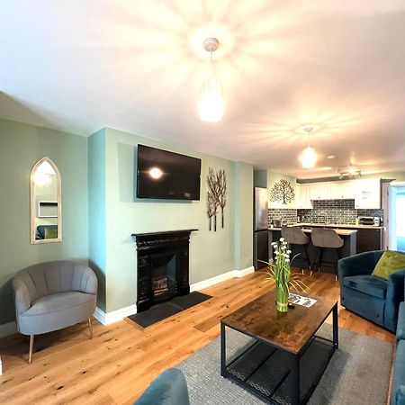 2 Bedroom Apartments Stopoverz Μπρίστολ Εξωτερικό φωτογραφία