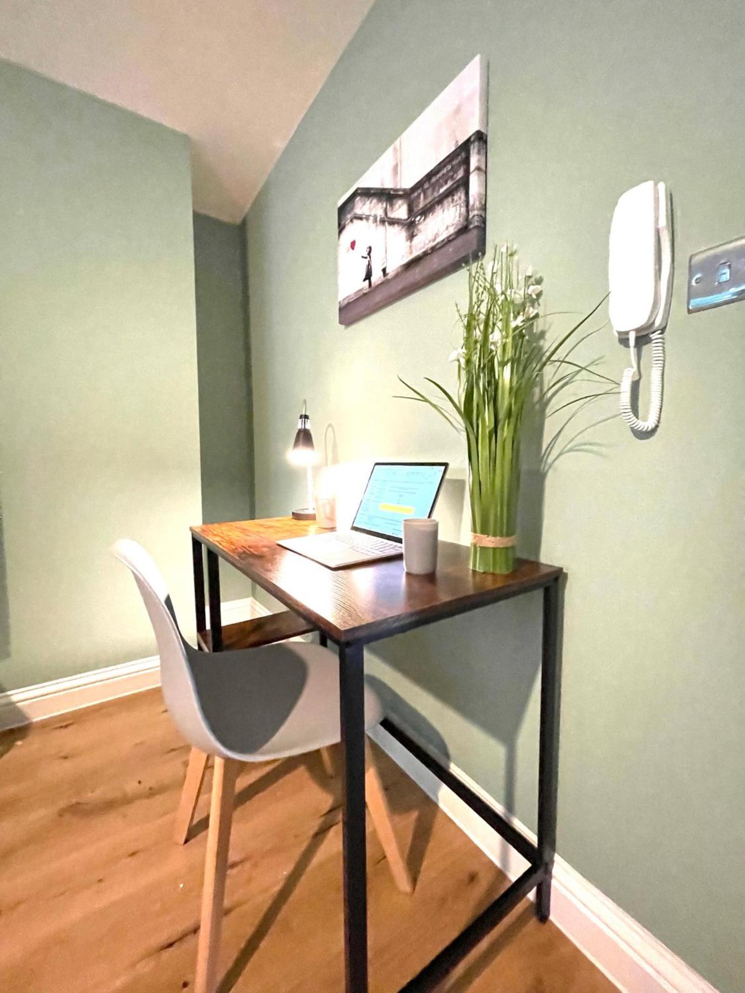 2 Bedroom Apartments Stopoverz Μπρίστολ Εξωτερικό φωτογραφία
