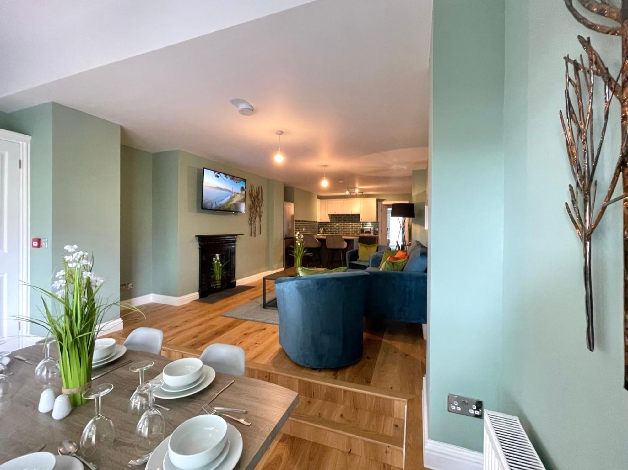 2 Bedroom Apartments Stopoverz Μπρίστολ Εξωτερικό φωτογραφία