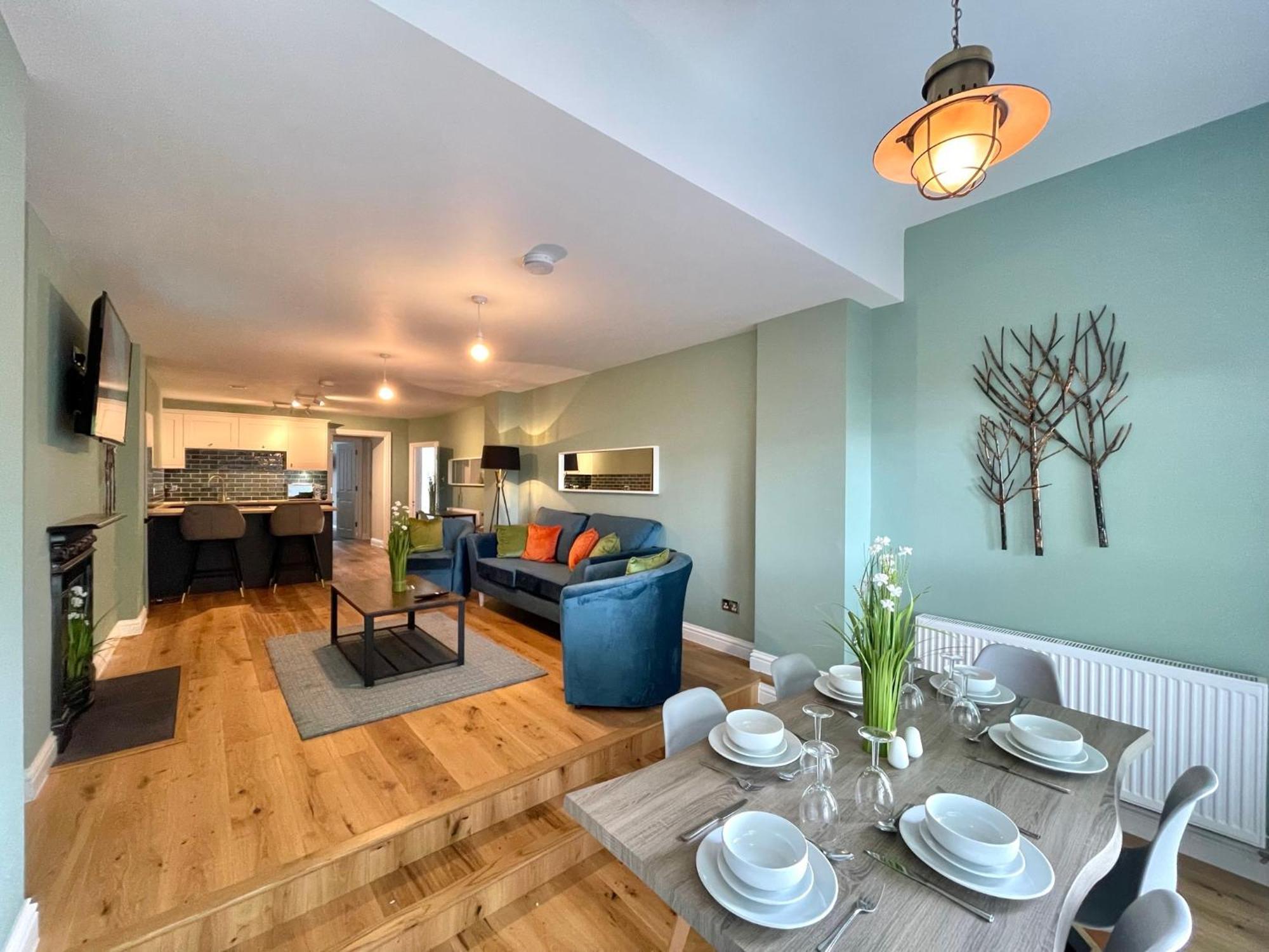 2 Bedroom Apartments Stopoverz Μπρίστολ Εξωτερικό φωτογραφία