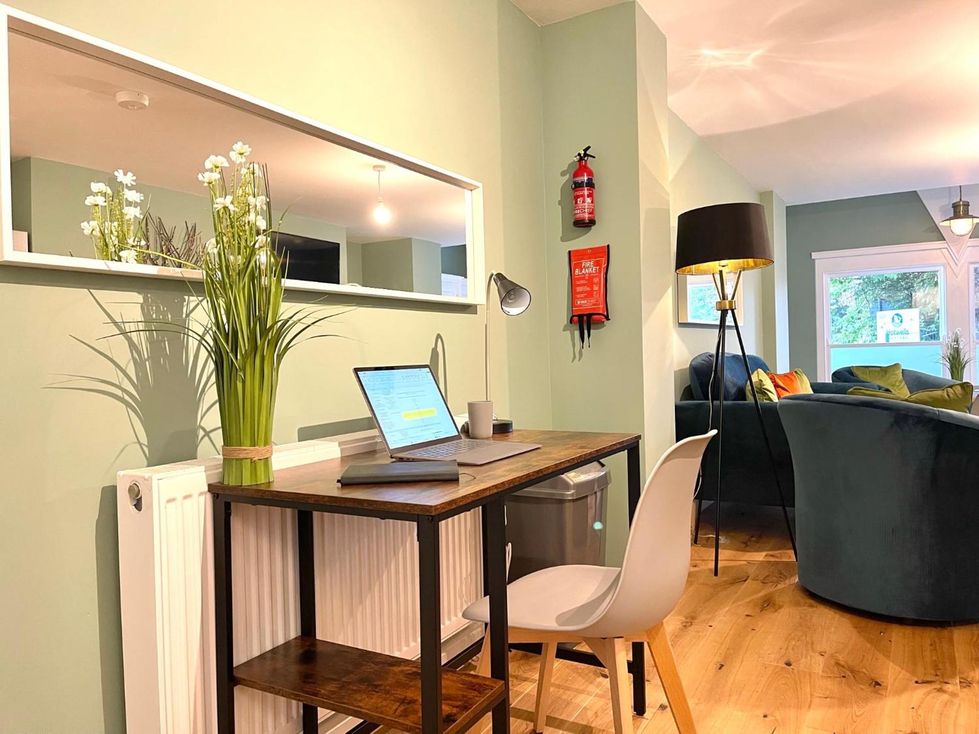 2 Bedroom Apartments Stopoverz Μπρίστολ Εξωτερικό φωτογραφία