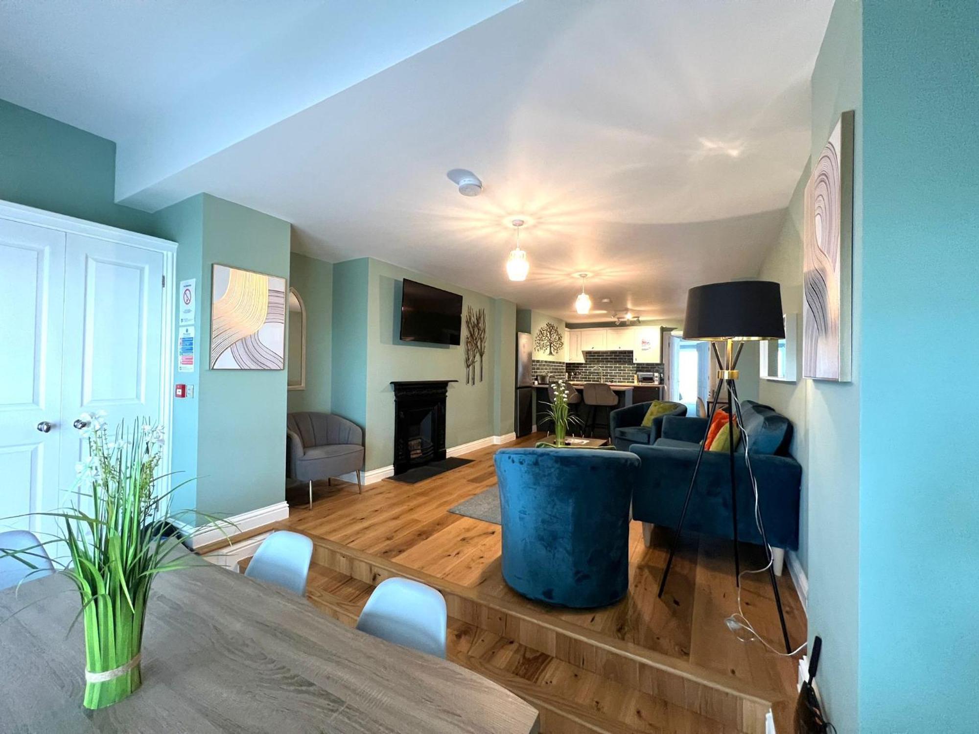 2 Bedroom Apartments Stopoverz Μπρίστολ Εξωτερικό φωτογραφία